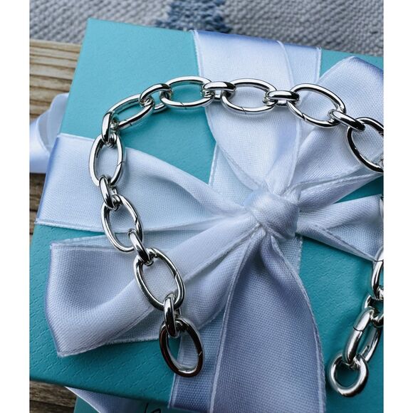 Tiffany Oval Clasping Link Bracelet in Silver ONLY, for Charm Pendant, 7.5" - Picture 3 of 5